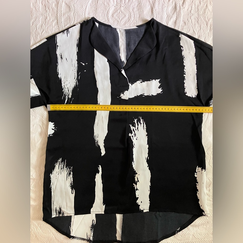 SHEIN black and white blouse - Picture 4 of 5